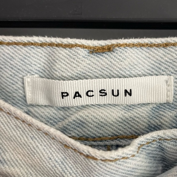 PacSun Light Wash Ripped High Rise Straight Jeans - Picture 3 of 4